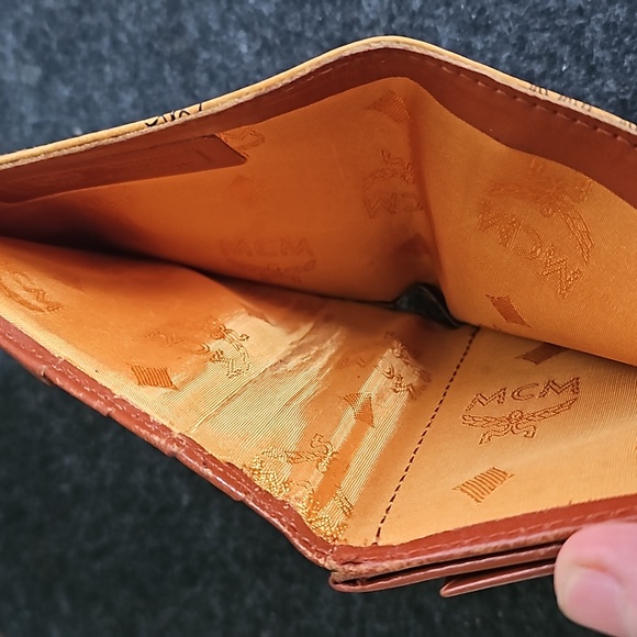 MCM wallet - Picture 4 of 4